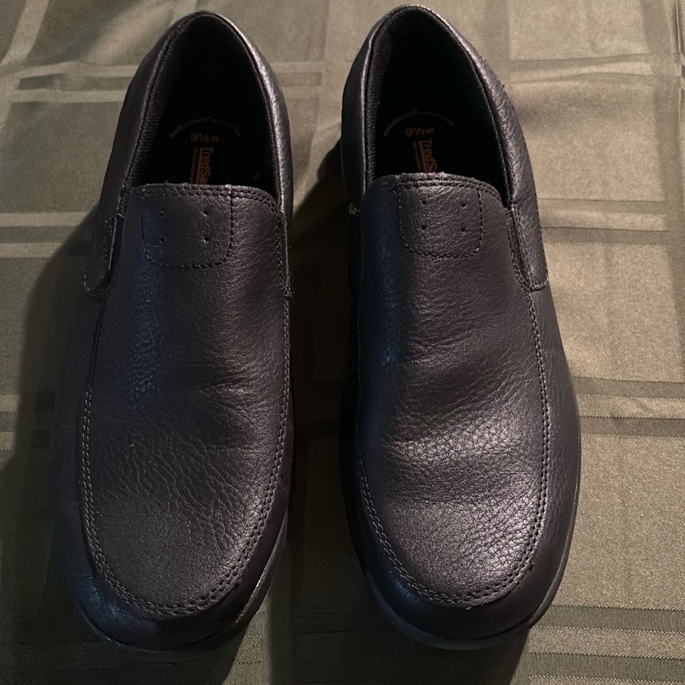 Men’s black dress shoes